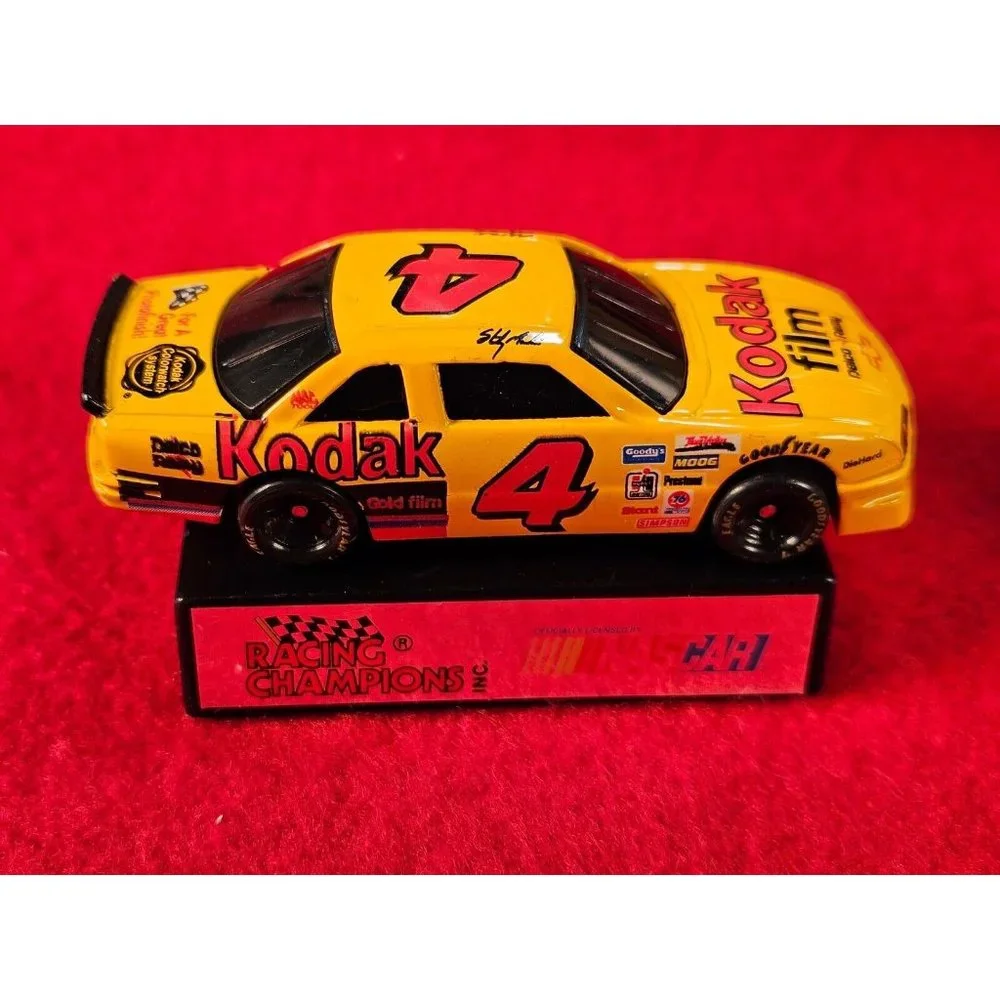 STERLING MARLIN NASCAR TRANSPORTER BUNDLE w/MATCHING STOCKCAR & PLAYER CARD